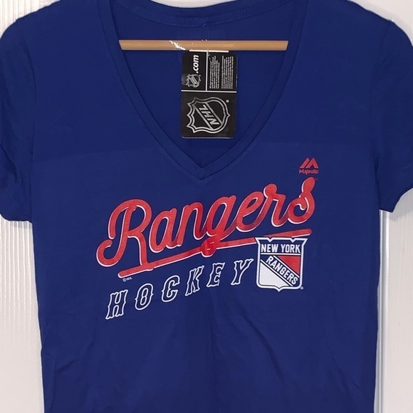 New York Rangers NHL Hockey Blue Short Sleeved V-Neck Pullover Shirt size Medium - Picture 3 of 4